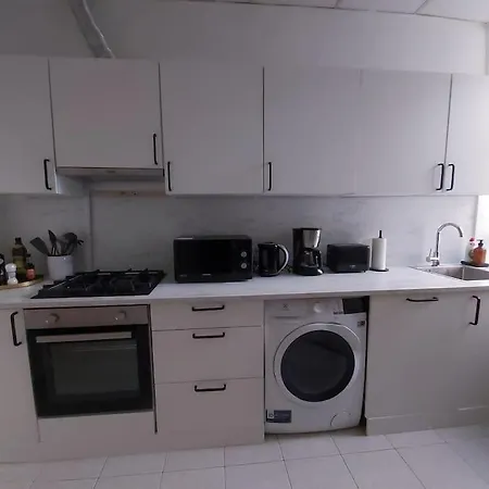 Apartment Spacious, 3-bedroom In