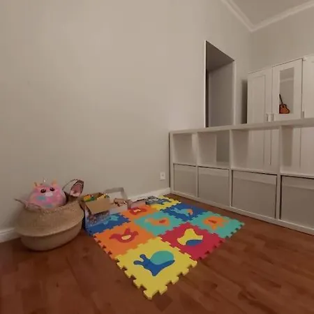 Apartment Spacious, 3-bedroom In Riga