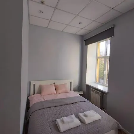 Spacious, 3-bedroom In Appartement *